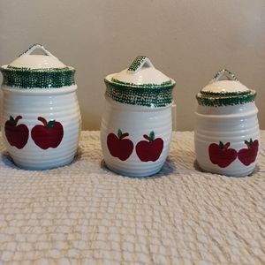 1002-41) Apple Garden cannisters set
